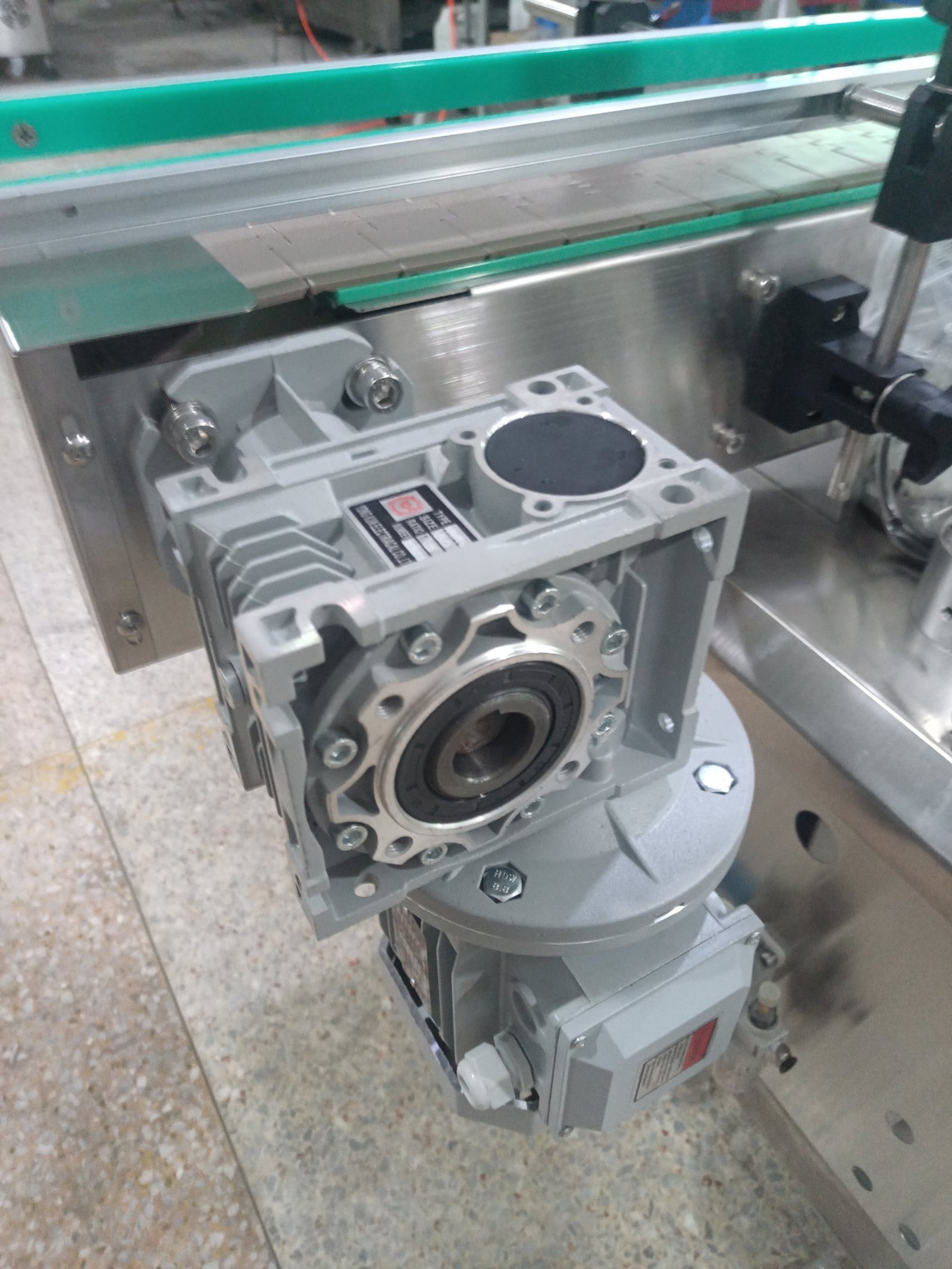 LEKA GZDT conveyor gear motor detail