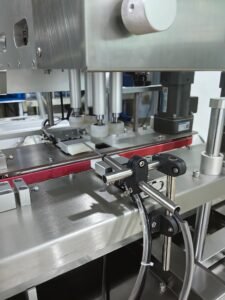 LEKA-CP-B-servo Claw-Type Servo Lock Capping Machine