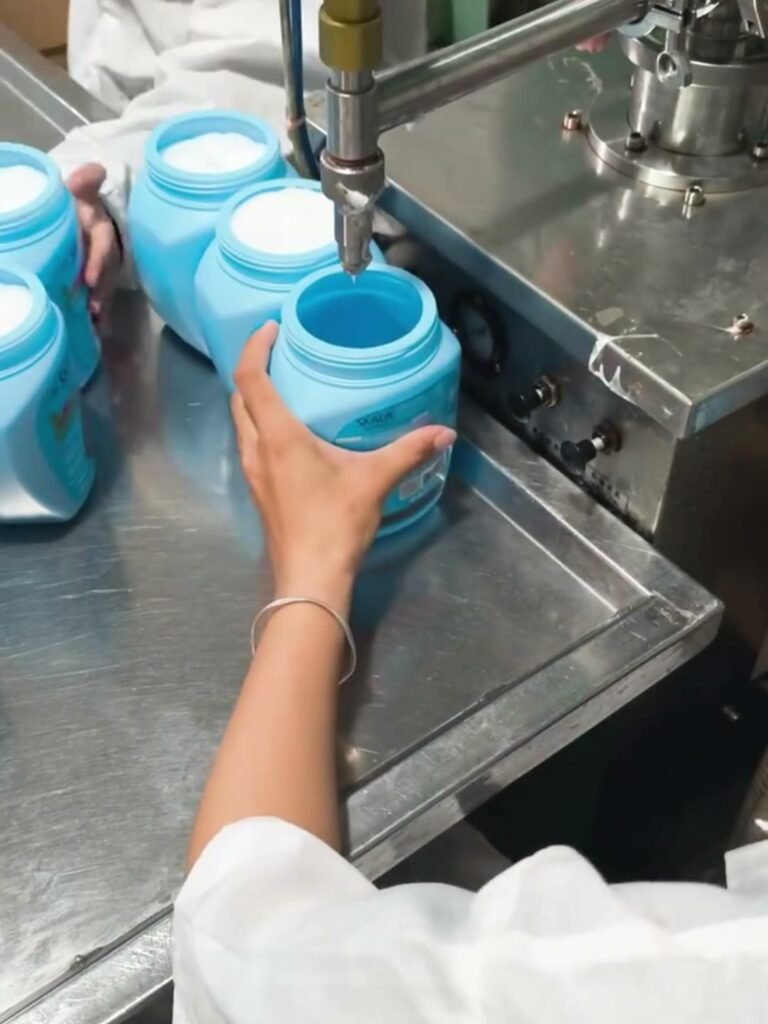 LEKA-FLsemi-HS01 Body Lotion Filling Machine Video