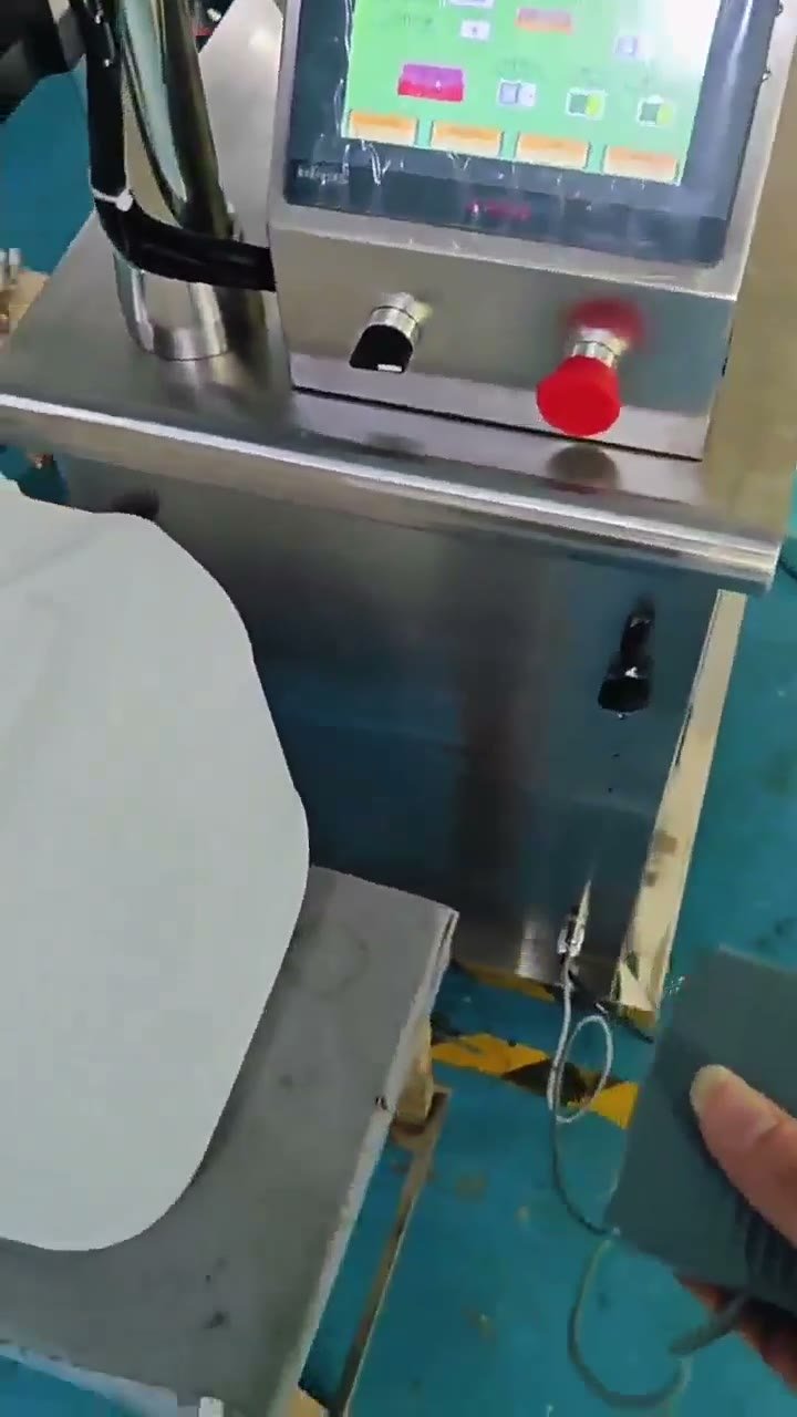 Semi-Automatic Servo Gear Pump Liquid Filling Machine for 100 mL–100 L Containers
