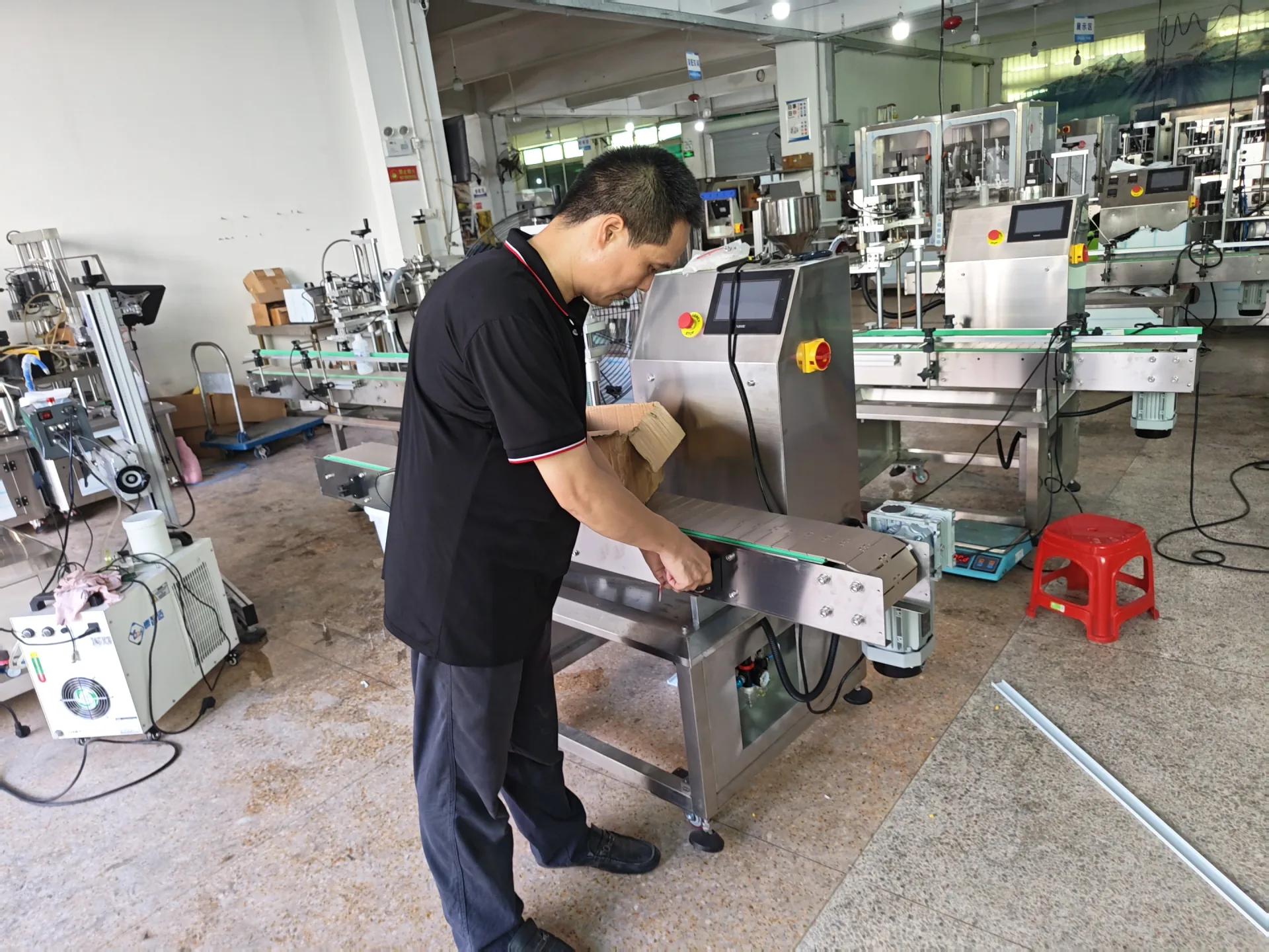Conveyor and sensor adjustment on a packaging line